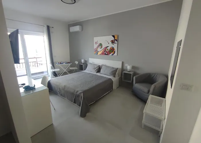 La Finestra Sul Mare Bed & Breakfast 3*