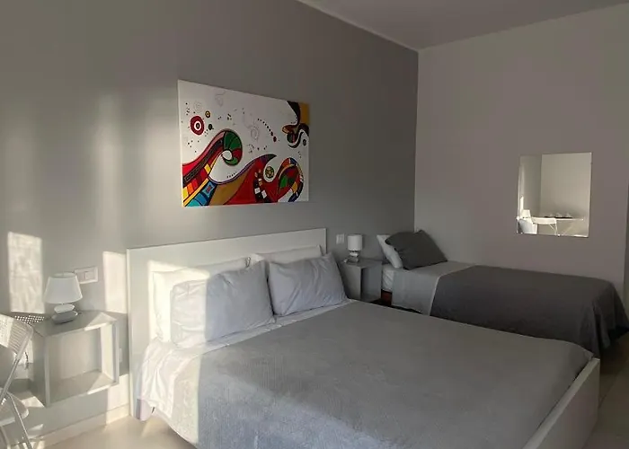 Bed & Breakfast La Finestra Sul Mare 3*